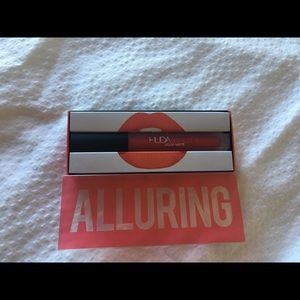 Huda Beauty Liquid Matte Lipstick in Alluring